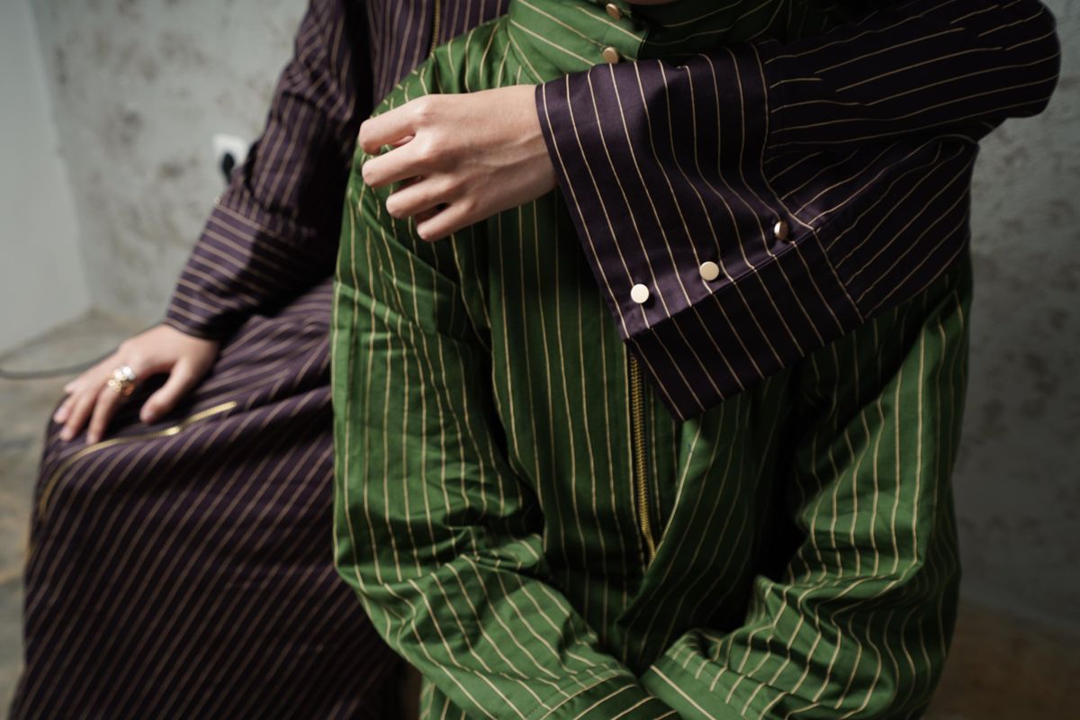 Abaya Stripe Maroon Zip